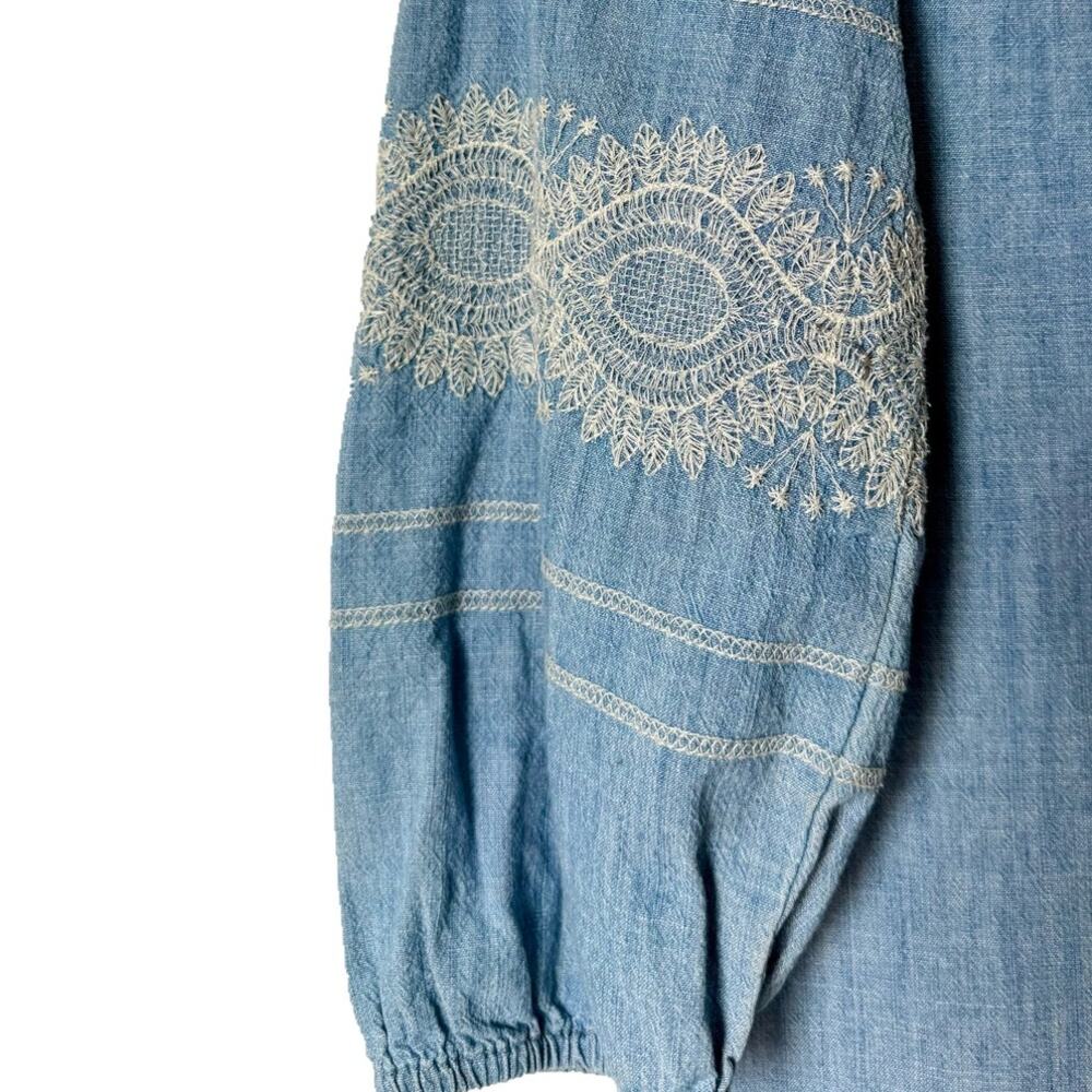 J. Jill Chambray Embroidered 100% Cotton Denim Peasant Tunic Top Tassel Boho M - Picture 6 of 6